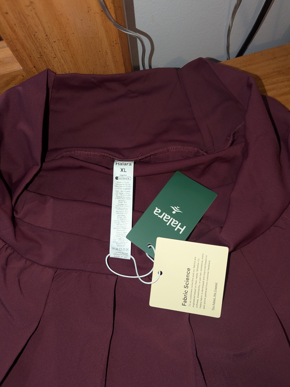 Halara Flexi-Size Pleated Mini Skirt in Burgundy Size XL NWT - Picture 3 of 3